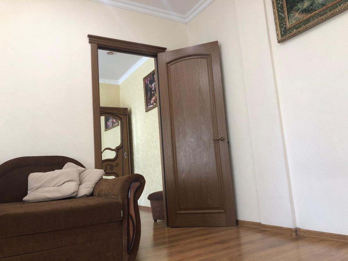 Гаряча Вода Та Опалення Є Без Світла Aparts On Savchenko 6B Street Dnipro Exterior photo